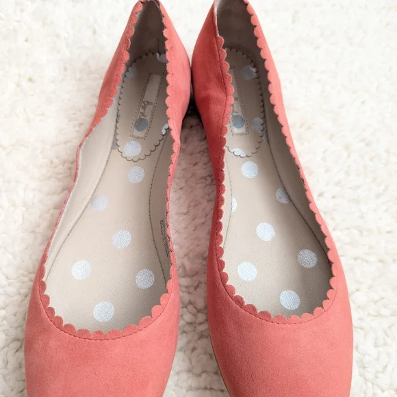 Boden Pink Scalloped Suede Round Toe Ballet Flats - Picture 2 of 9